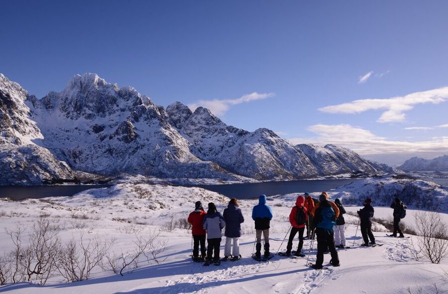 Svolvær: Snowshoe Nature Explorer - Learning the snowshoe rhythm