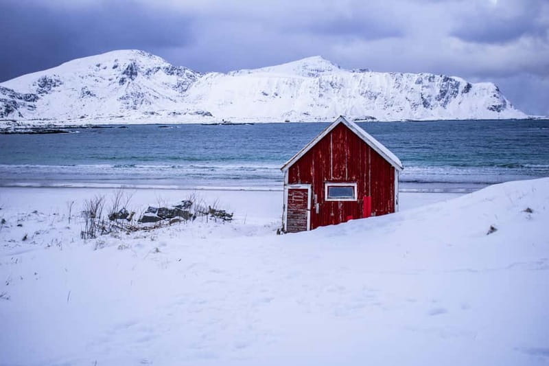 Svolvaer: South Lofoten Top Highlights Photo Tour - Sakrisøy: yellow cabins and a taste of local seafood
