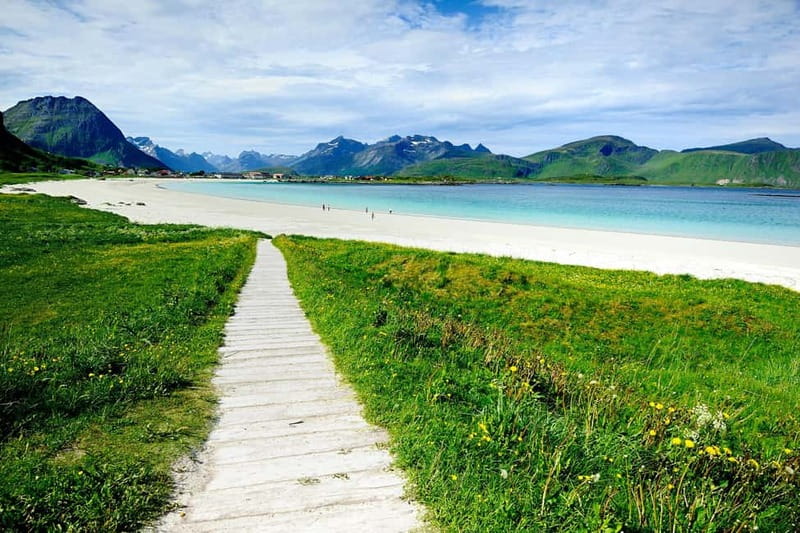 Svolvaer: South Lofoten Top Highlights Photo Tour - Should you book the South Lofoten photo tour?