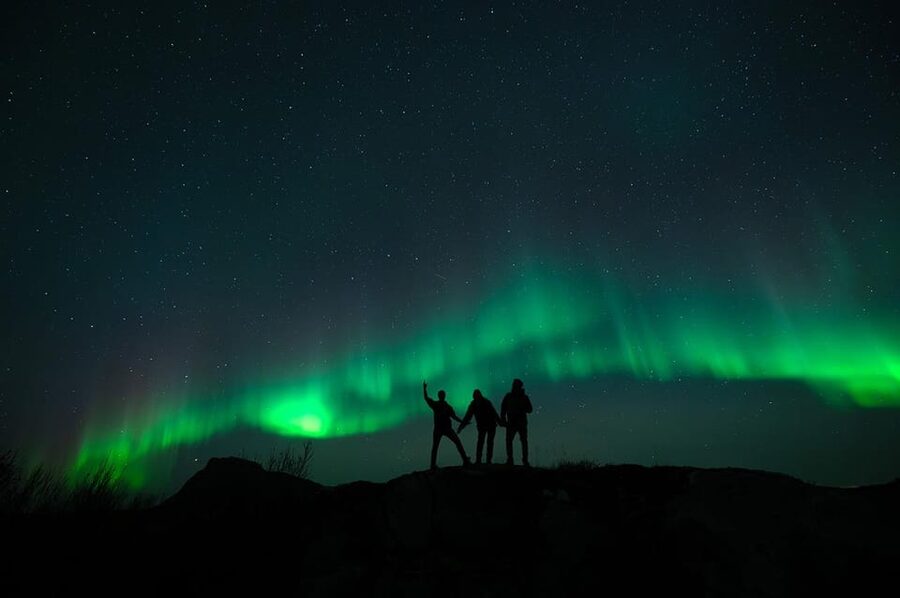 Svolvær: Ultimate Aurora Hunt - Meeting in Svolvær and getting ready for the cold