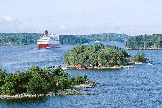 Tallinn Day Cruise from Helsinki - Kadriorg Park and the sights beyond the center