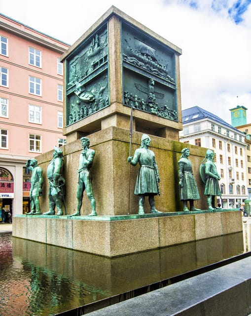 The influence of Bergen in Norways development, city tour - Who will get the most from this walk