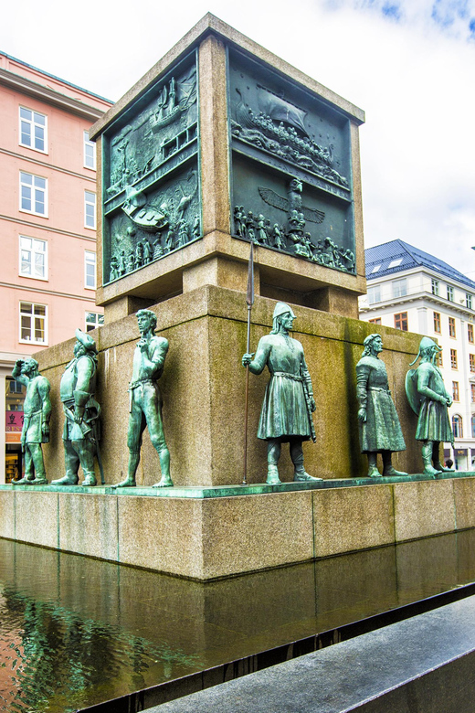 The influence of Bergen in Norways development, city tour - How to prepare for Bergen weather