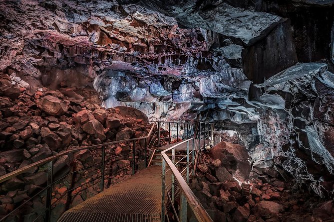 The Lava Tunnel Tour - Raufarhólshellir - What to wear and how hard is it?
