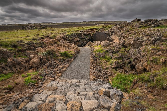 The Lava Tunnel Tour with Transfer from Reykjavik - Warm clothes and proper shoes matter