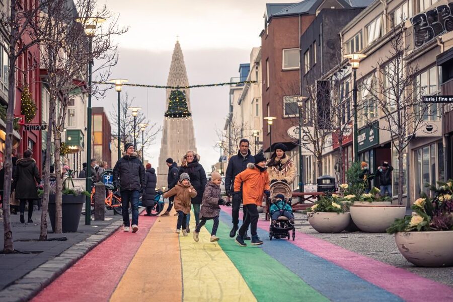 The Reykjavik Christmas Food Tour - Christmas drinks, from malt and appelsín to mulled wine