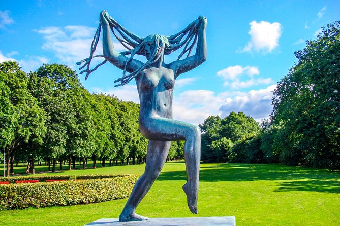 The Ultimate Study of the Human Form at Vigeland's Sculpture Park with a Local - What a small group changes
