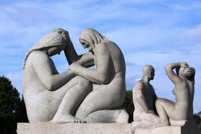 The Ultimate Study of the Human Form at Vigeland’s Sculpture Park with a Local