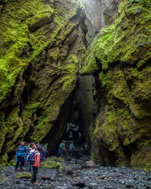 Þórsmörk by Super Jeep - Hiking toward Gígjökull