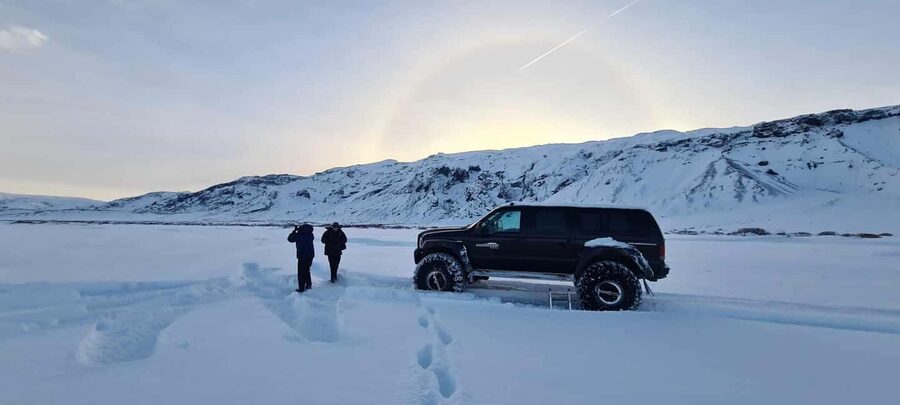 Þórsmörk by Super Jeep - A light lunch during a full half-day outing