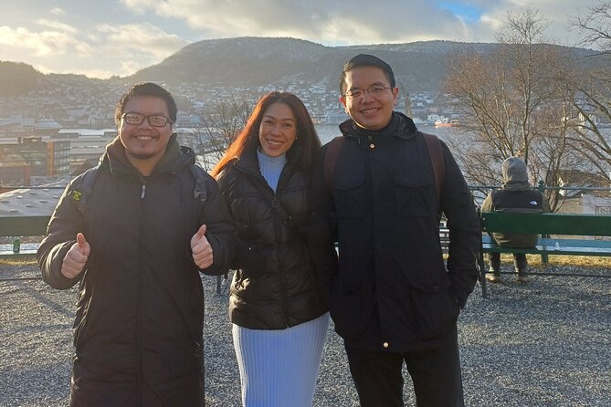 Tip-Based Walking Tour of Bergen - Bergenhus Fortress by the harbor