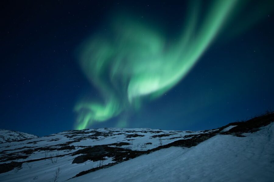 Tromsø: Aurora Borealis, Campfire, Hot Meal, Arctic Tour - Photos, camera help, and the extra fee