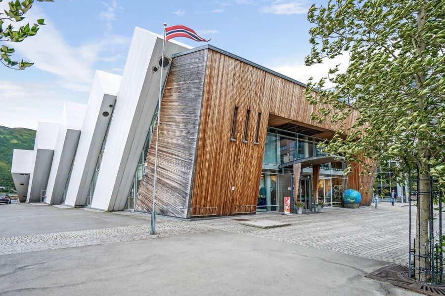 Tromsø: Entrance Ticket to Polaria - Should you book the Polaria ticket?