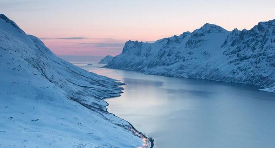 Tromsø: Fjords and Sommarøy Islands Tour with Salmon Picnic - What the salmon picnic really includes