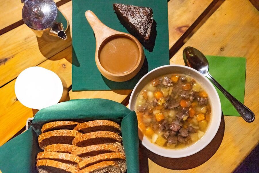 Tromsø: Husky Sled Self-Drive with Traditional Lunch - Bidos, hot drinks, and a warm hut