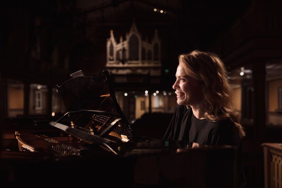 Tromsø: Midnight Concert Ticket at the Tromsø Cathedral - Finding the yellow church in Tromsø