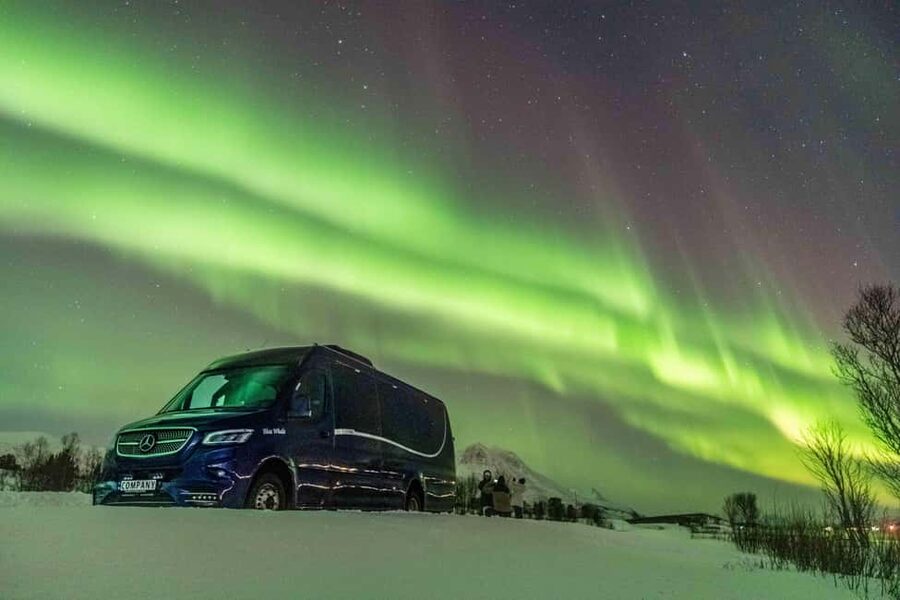 Tromsø: Northern Lights Chase with Free Photos - A real Northern Lights chase from Tromsø