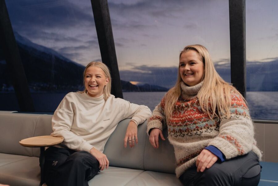 Tromsø: Northern Lights Cruise with 2nd Chance Guarantee - Photography: Great for Learning, Not Perfect for Long Exposures