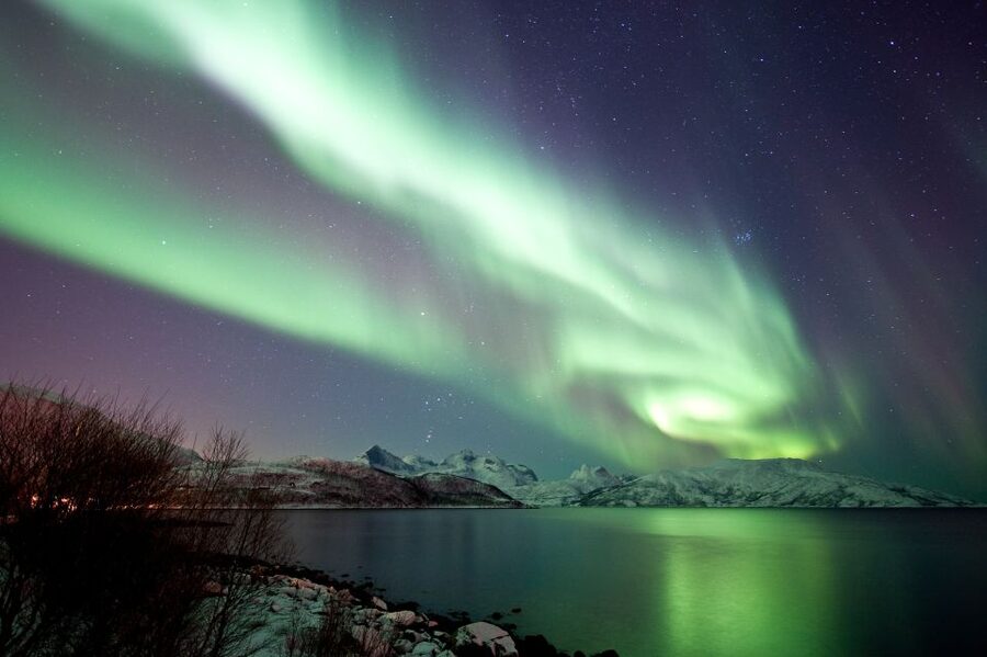 Tromsø: Northern Lights Cruise with 2nd Chance Guarantee - Finding a Gap in the Clouds