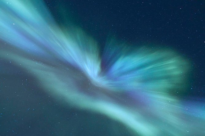 Tromso Northern Lights Minibus Chase Small Group Tour with Photos - What happens at the viewing stops