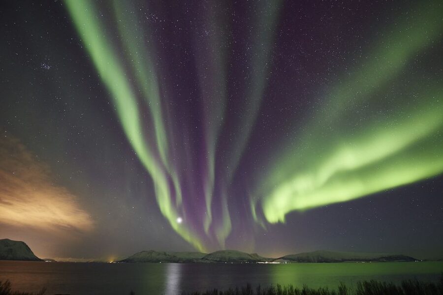 Tromso: Northern Lights Photo Excursion - Getting ready for Arctic cold