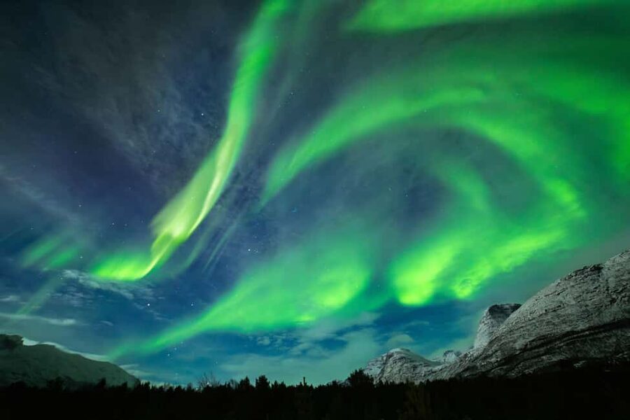 Tromsø: Northern Lights Photography Tour - Starting in Tromsø and settling into the minibus