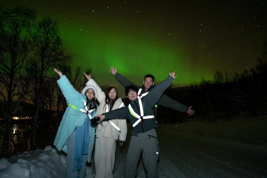 Tromsø: Northern Lights Tour with Local Guide and Photos - Why the flexible aurora chase matters