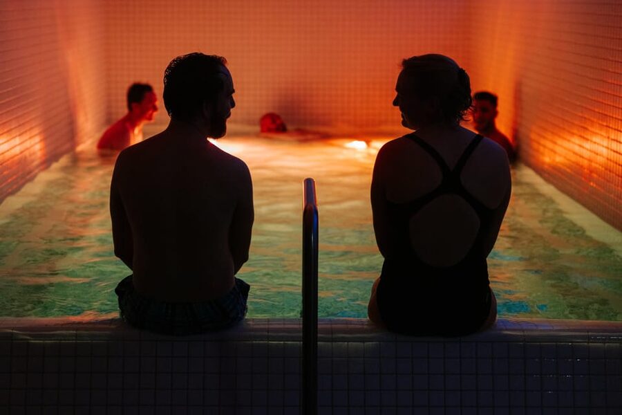 Tromsø: Spa/Pool with Bath, Sauna and Outdoor Heated Pool - Saunas, steam, hot water, and cold plunge