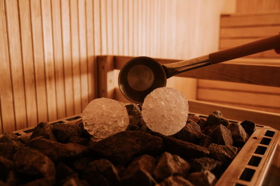 Tromsø: Spa/Pool with Bath, Sauna and Outdoor Heated Pool - Is $41 good value?