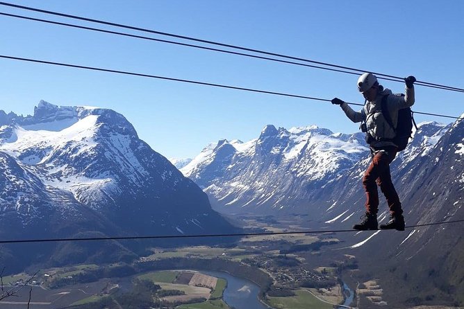 Via Ferrata Åndalsnes West Wall - The guide makes the hard parts manageable