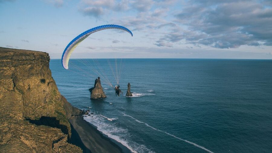 Vík: Paragliding Tandem Flight - A quiet 10 to 15 minutes above the coast