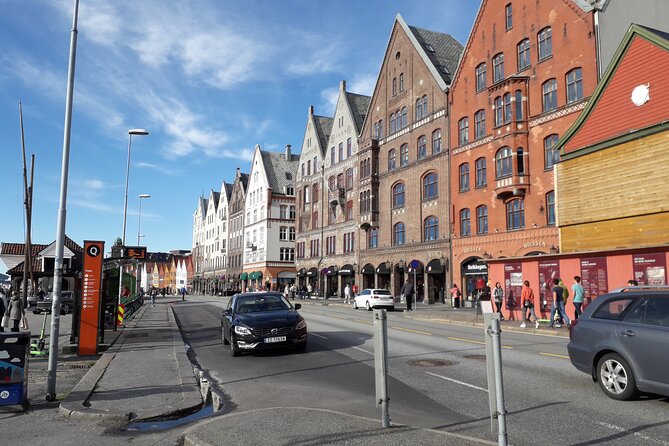 Walking tour: Medieval Spirit of Bergen + sweet Arctic gifts - Haakon’s Hall and Bergen’s royal past