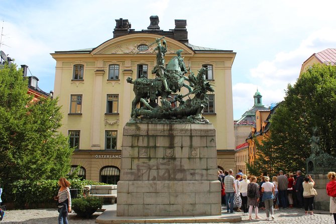 Walking Tour of Stockholm Old Town - Storkyrkan and the dragon of Stockholm