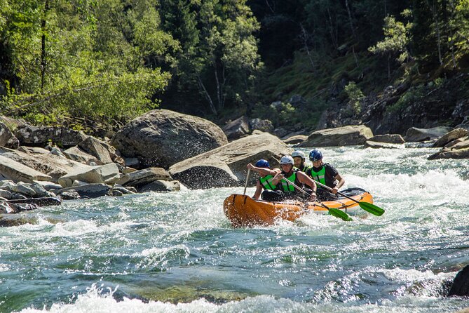 Whitewater Rafting Grade 3 to 4 - What Grade 3 to 4 feels like on the Raundal